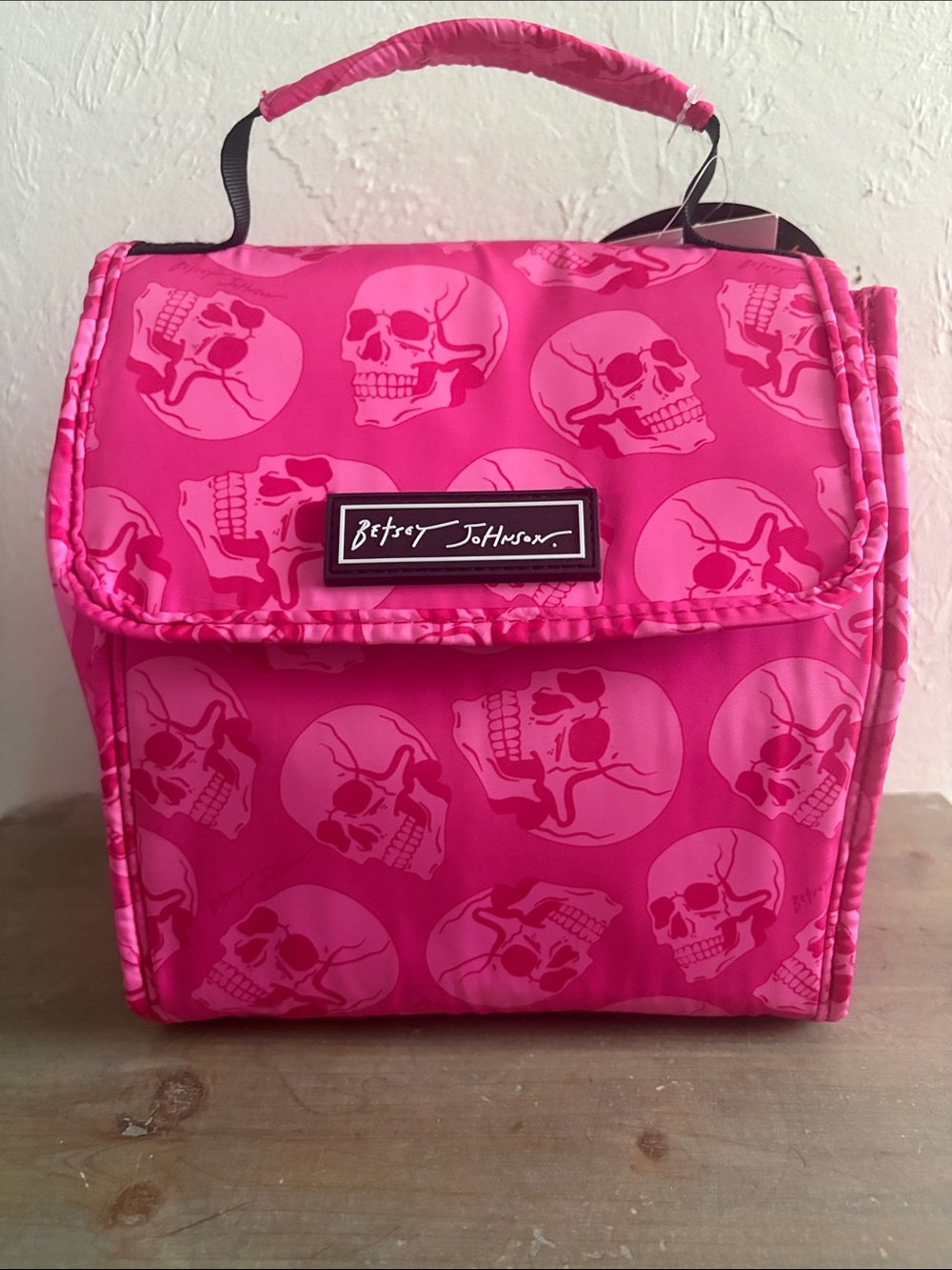 NWT Betsey Johnson Skull Skeleton Flap Top Lunch Tote Pink